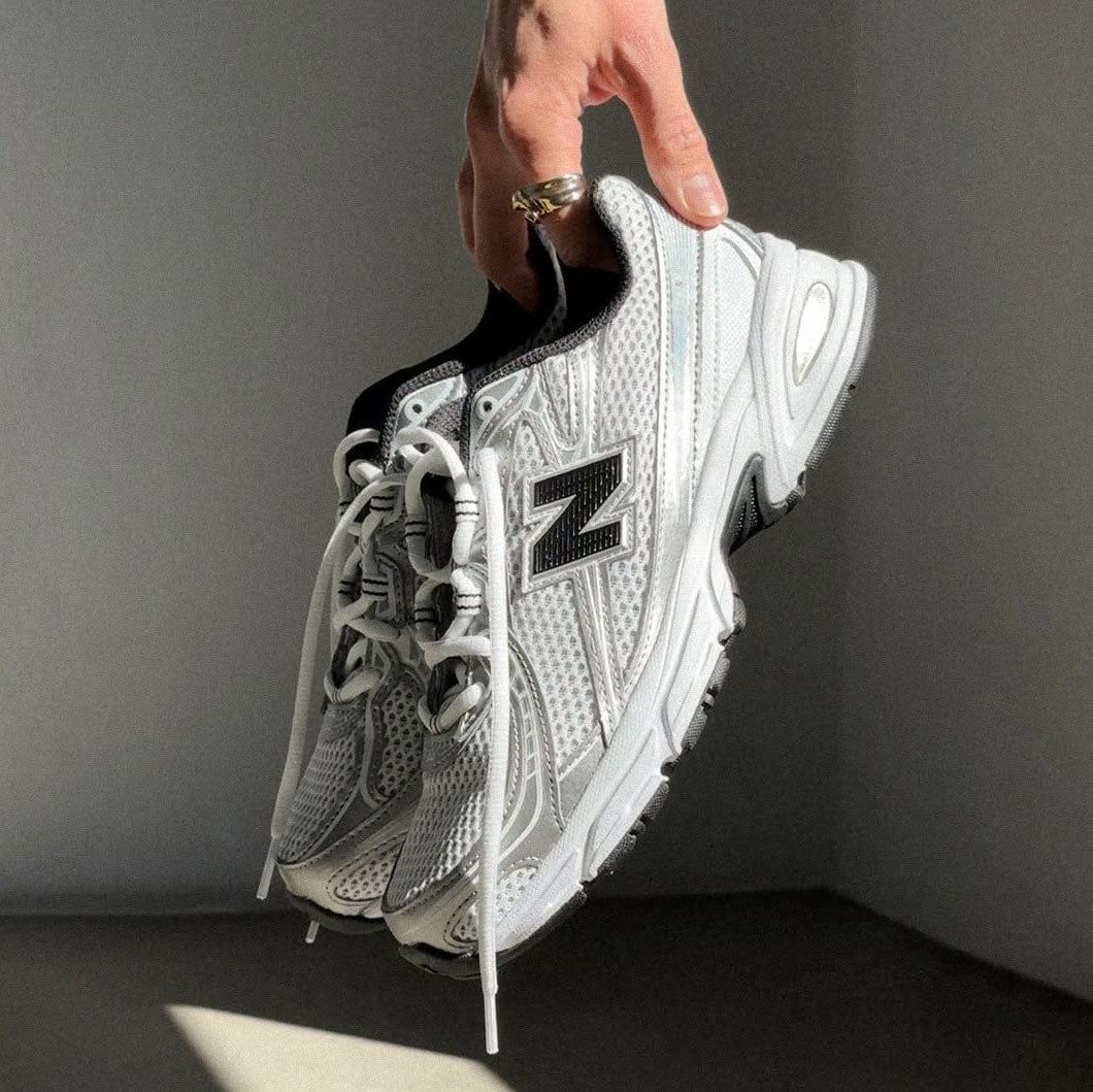 New Balance 740 värissä valkoinen