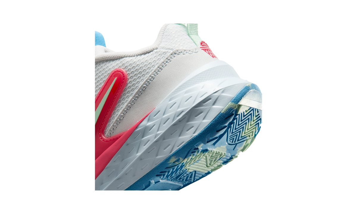 Nike Team Hustle D 12 Off-White/Aurora Blue/Tropical Pink/Arctic Green