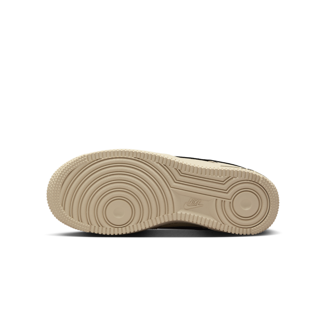 Nike Air Force 1 LV8 Light Khaki/Black - Sneak