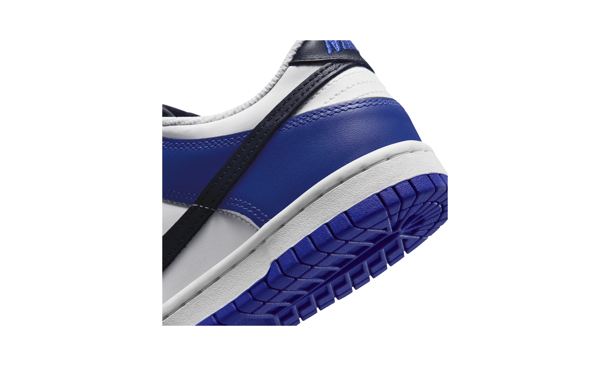 Nike Dunk Low White/Deep Night/Dark Smoke Grey