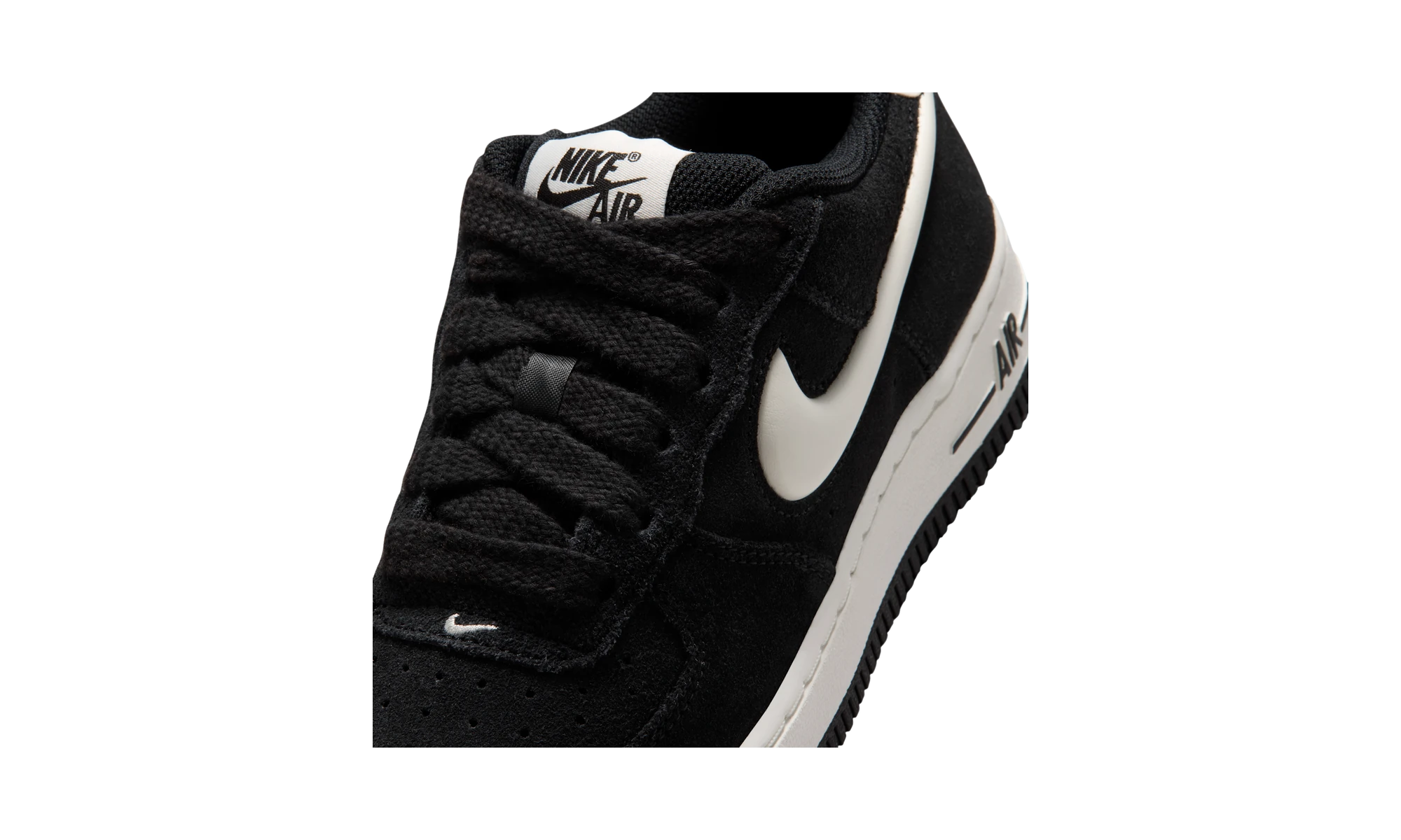 Nike Air Force 1 LV8 Black/Sail