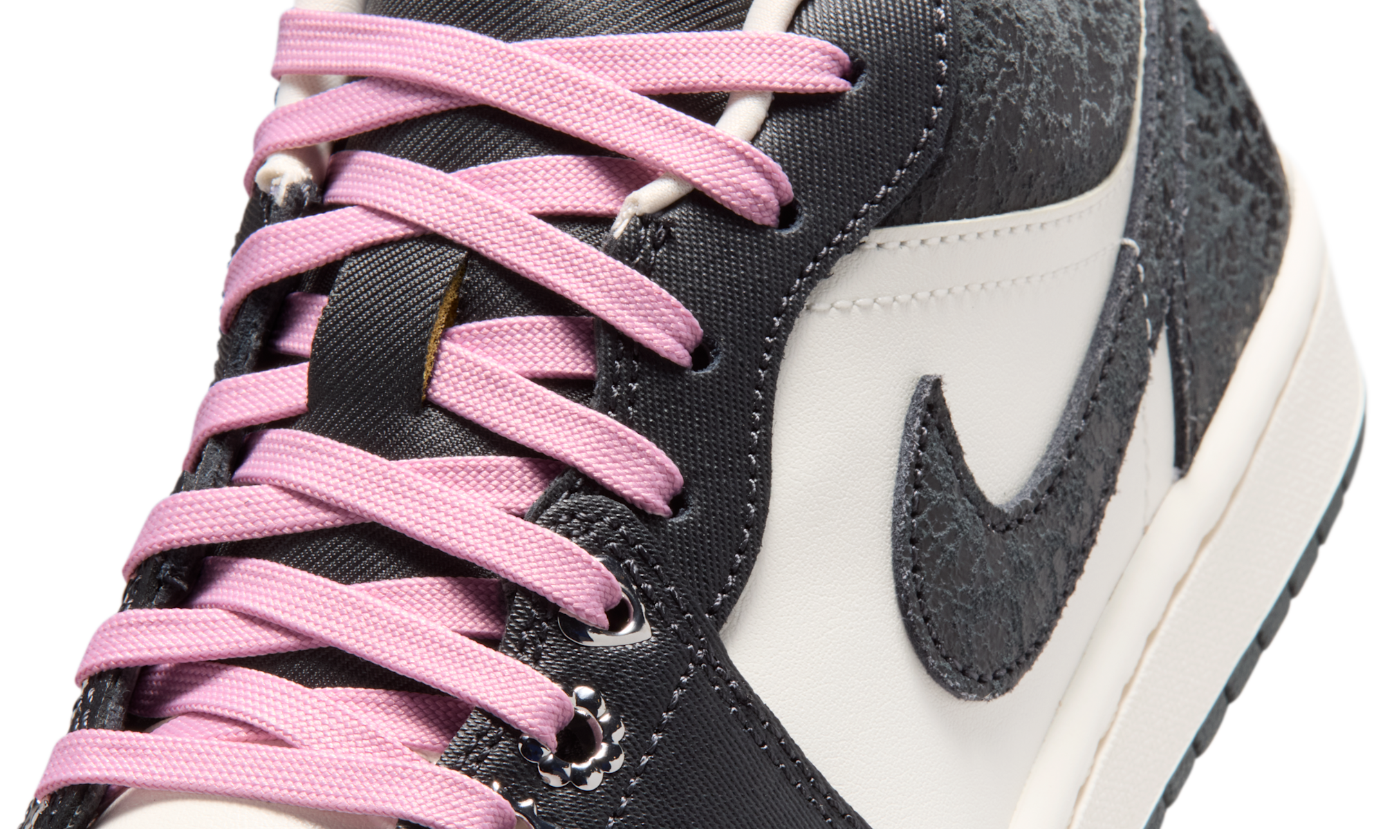 Air Jordan 1 Low SE Iced Carmine