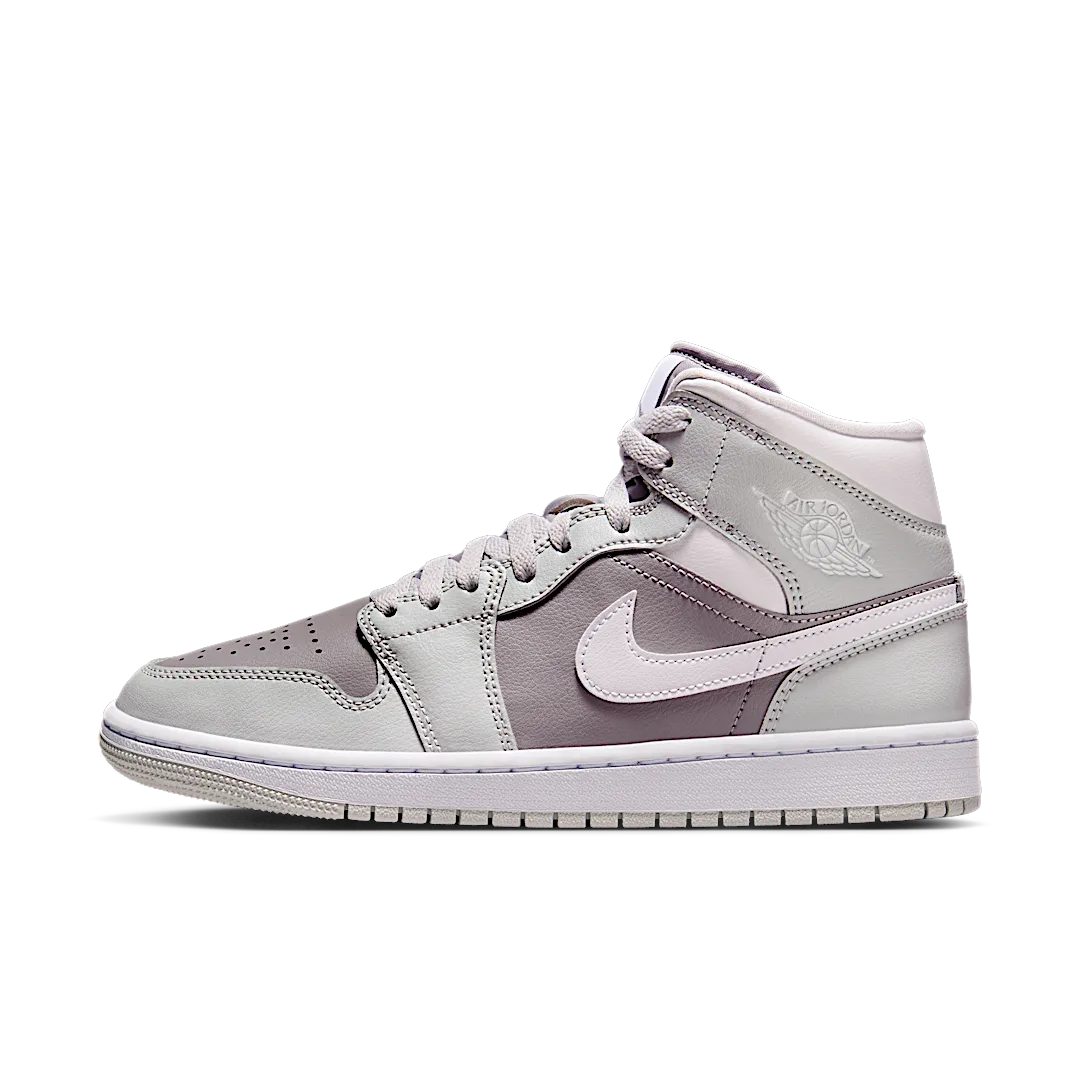 Air Jordan 1 Mid Photon Dust Atmosphere Grey, Photon Dust/White/Atmosphere Grey (BQ6472-008)