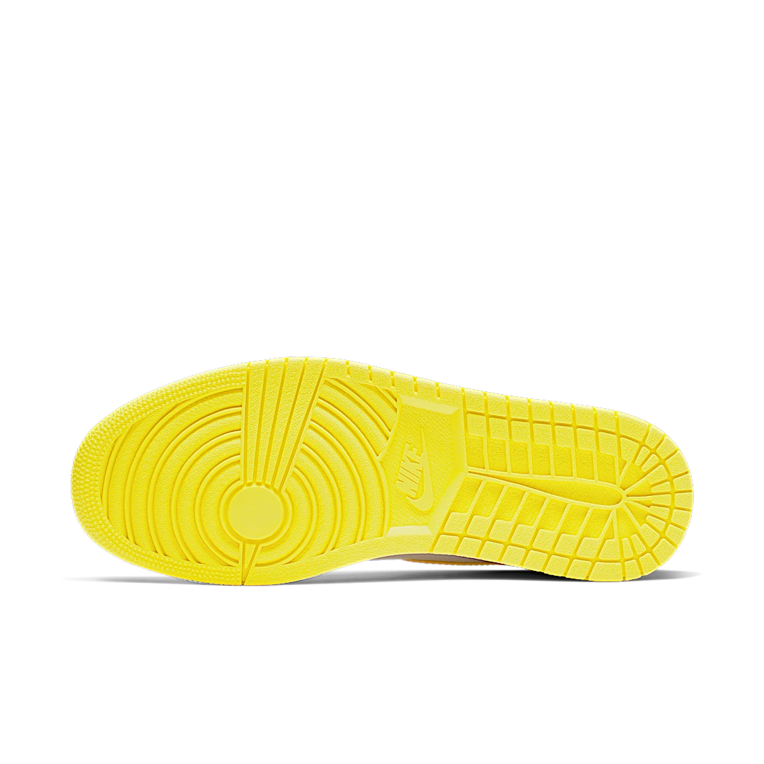 Air Jordan 1 Retro High First Class Flight, White/Dynamic Yellow-Black (555088-170)