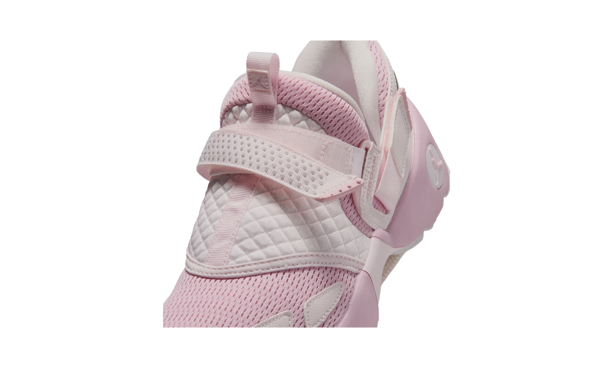 Air Jordan Trunner LX Iced Carmine Pearl Pink