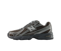 New Balance 740 Black Metallic