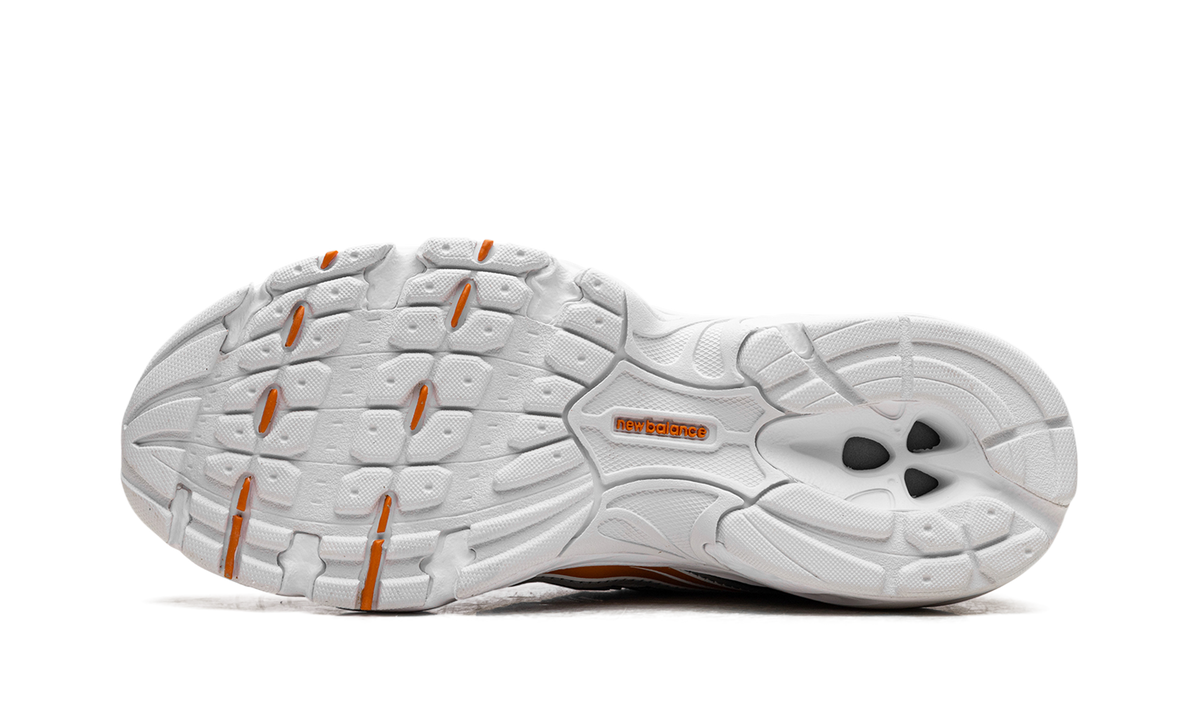 New Balance 740v2 Classic Orange