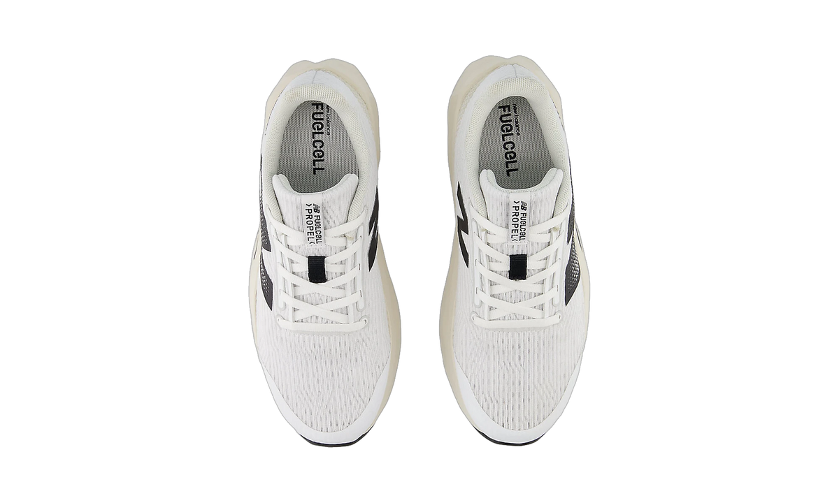 New Balance FuelCell Propel v5 White Black Linen