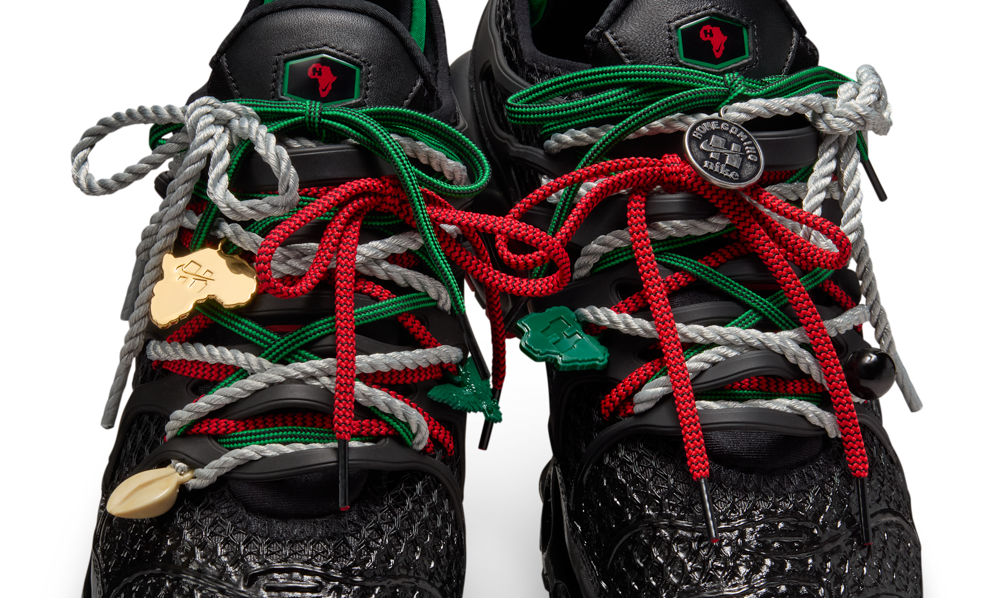 Nike Air Max Plus Homecoming Black