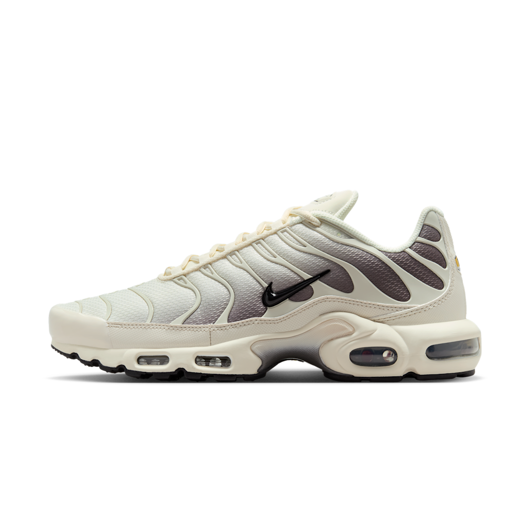 Nike Air Max Plus Light Orewood Brown Cave Stone, Light Orewood Brown/Black/Soft Pearl/Cave Stone (DM0032-106)