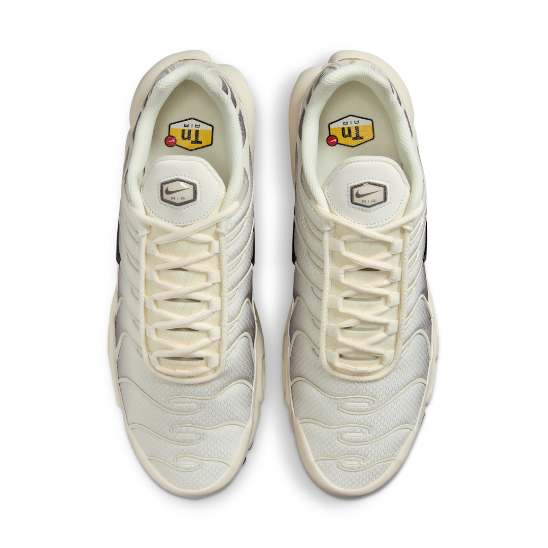Nike Air Max Plus Light Orewood Brown Cave Stone, Light Orewood Brown/Black/Soft Pearl/Cave Stone (DM0032-106)