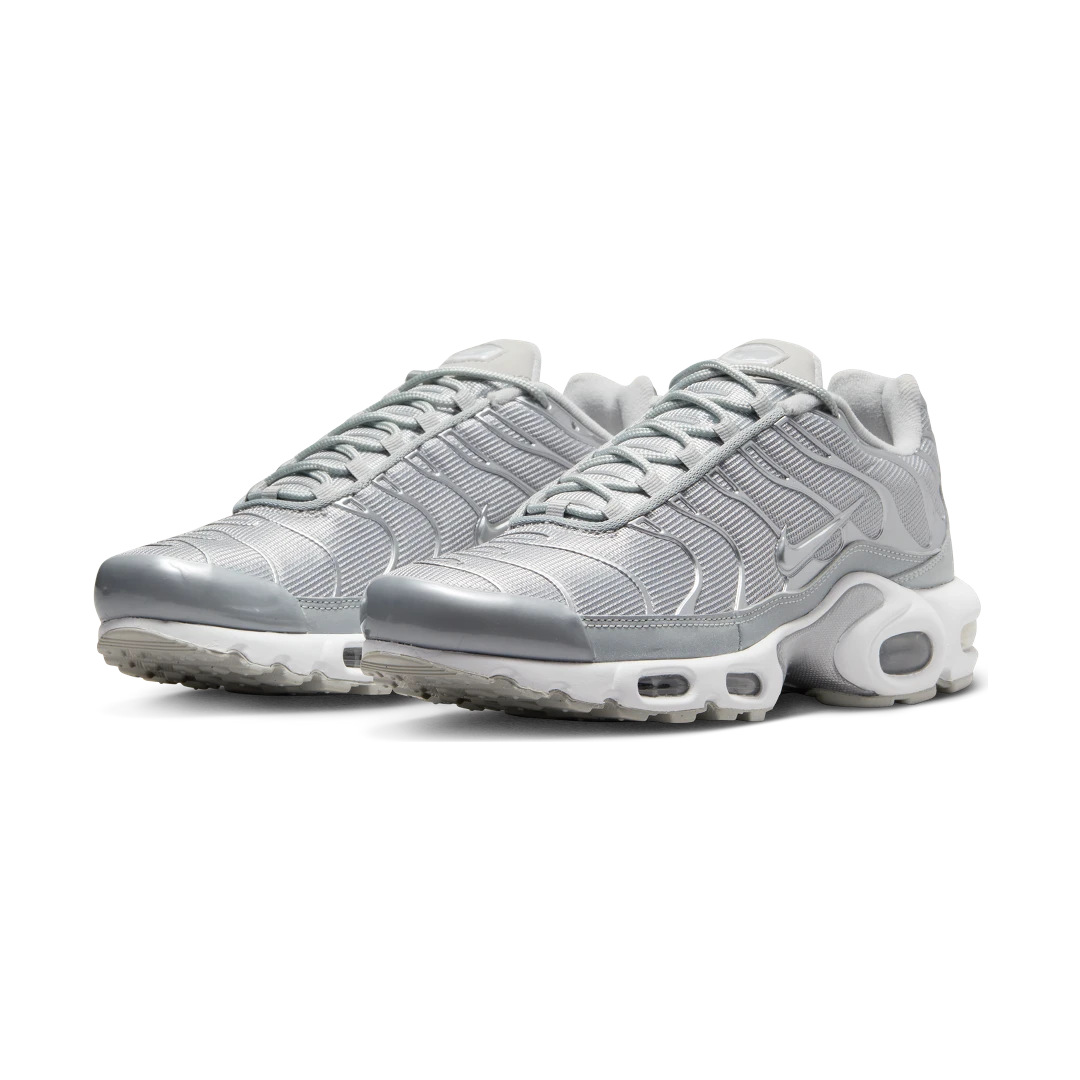 Nike Air Max Plus Metallic Silver, Metallic Silver/Metallic Silver/Metallic Silver (FJ1012-095)