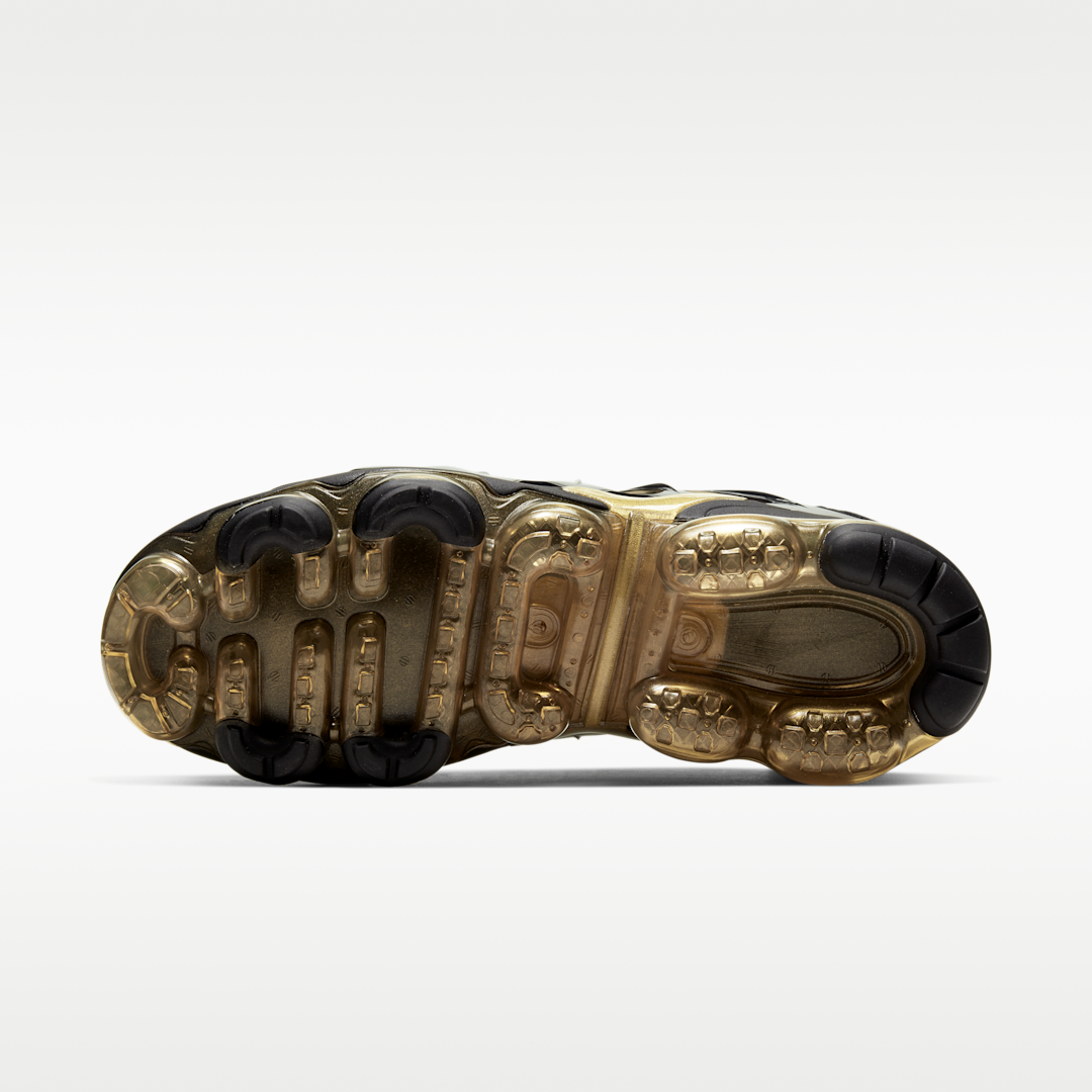 Nike Air VaporMax Plus Black Metallic Gold