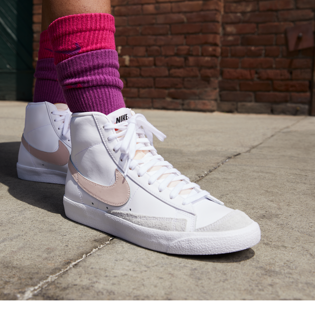 Nike Blazer Mid 77 Vintage Summit White Pink