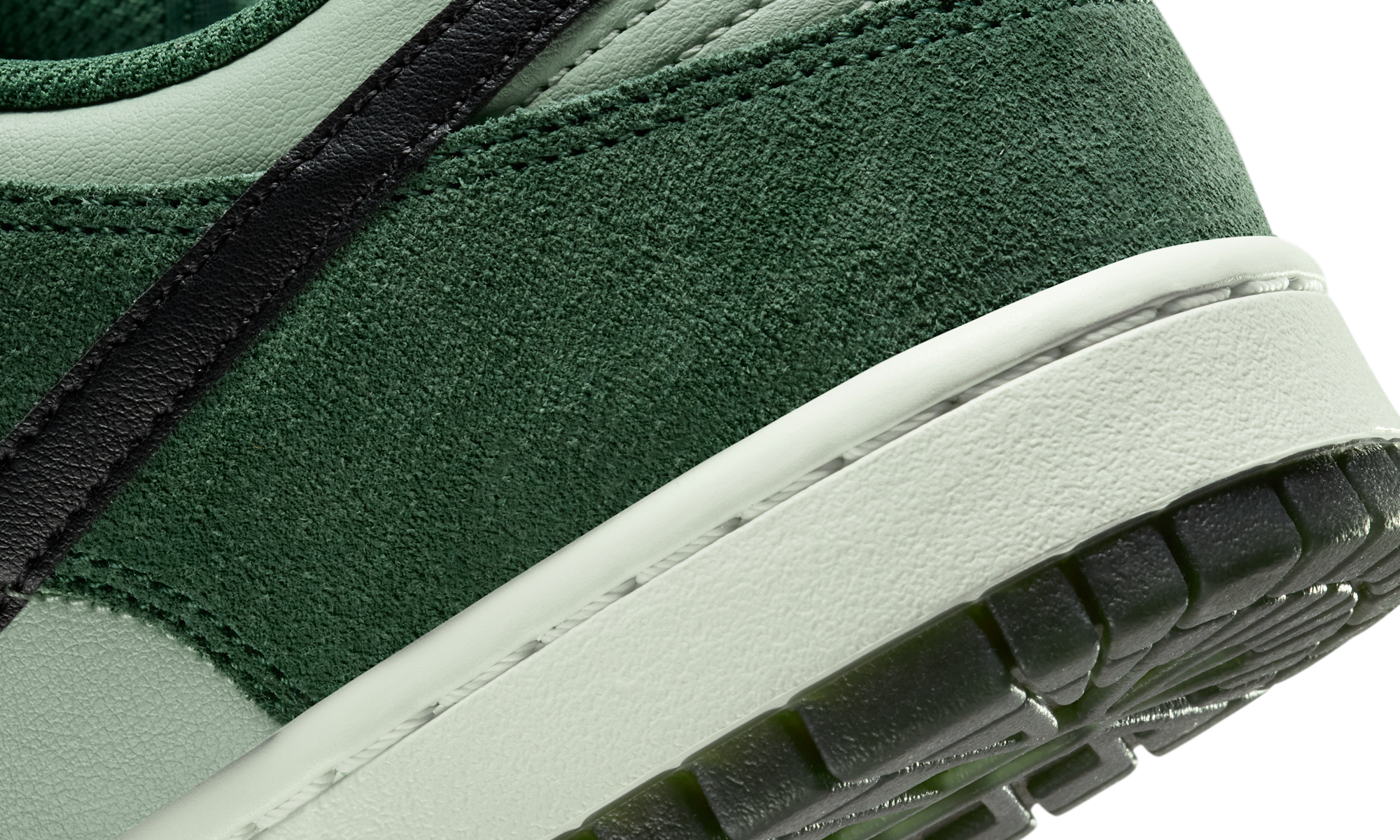 Nike Dunk Low Retro SE Jade Horizon Fir