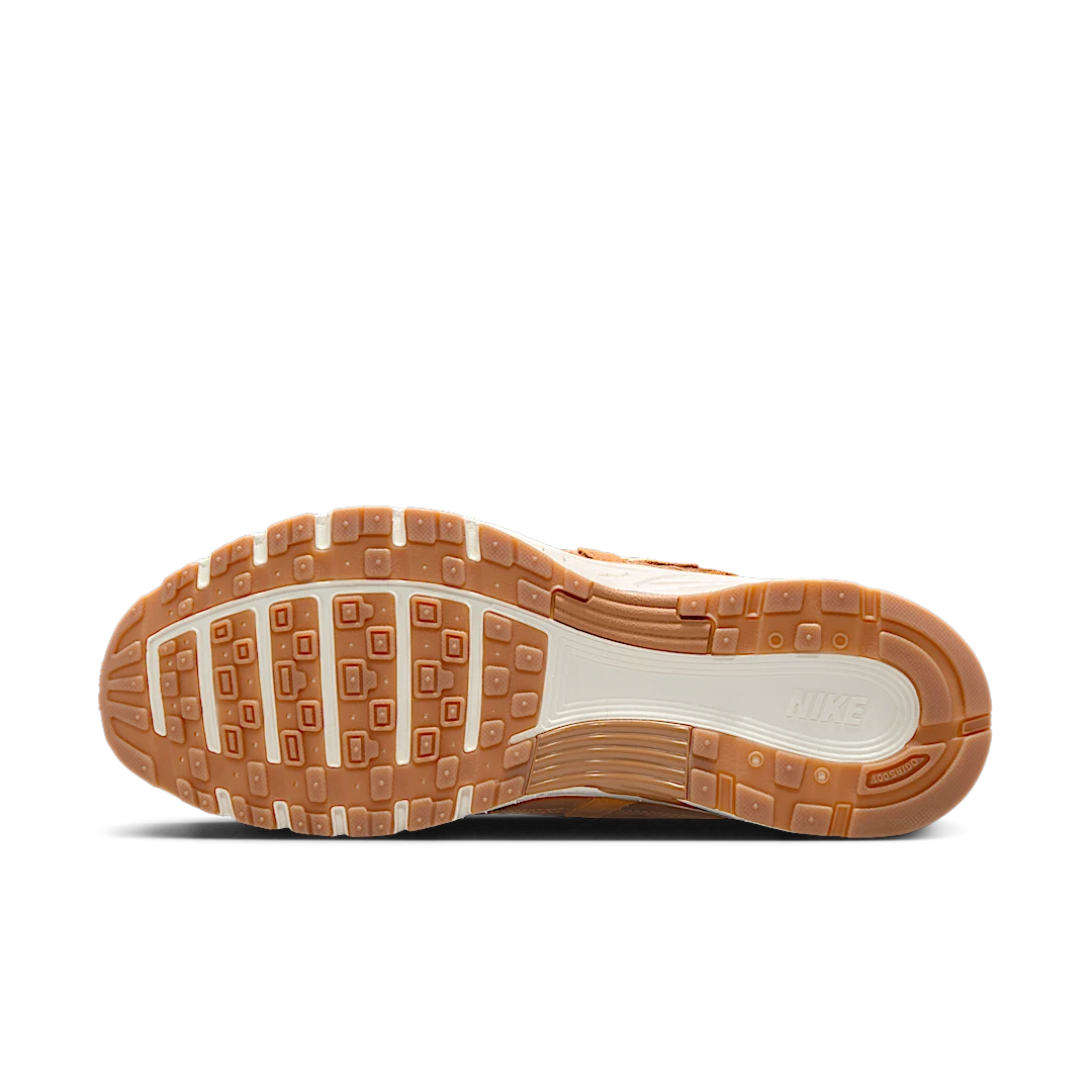 Nike P-6000 SE Flax Metallic Gold Sail, Flax/Metallic Gold/Sail/Flax (HF0015-201)