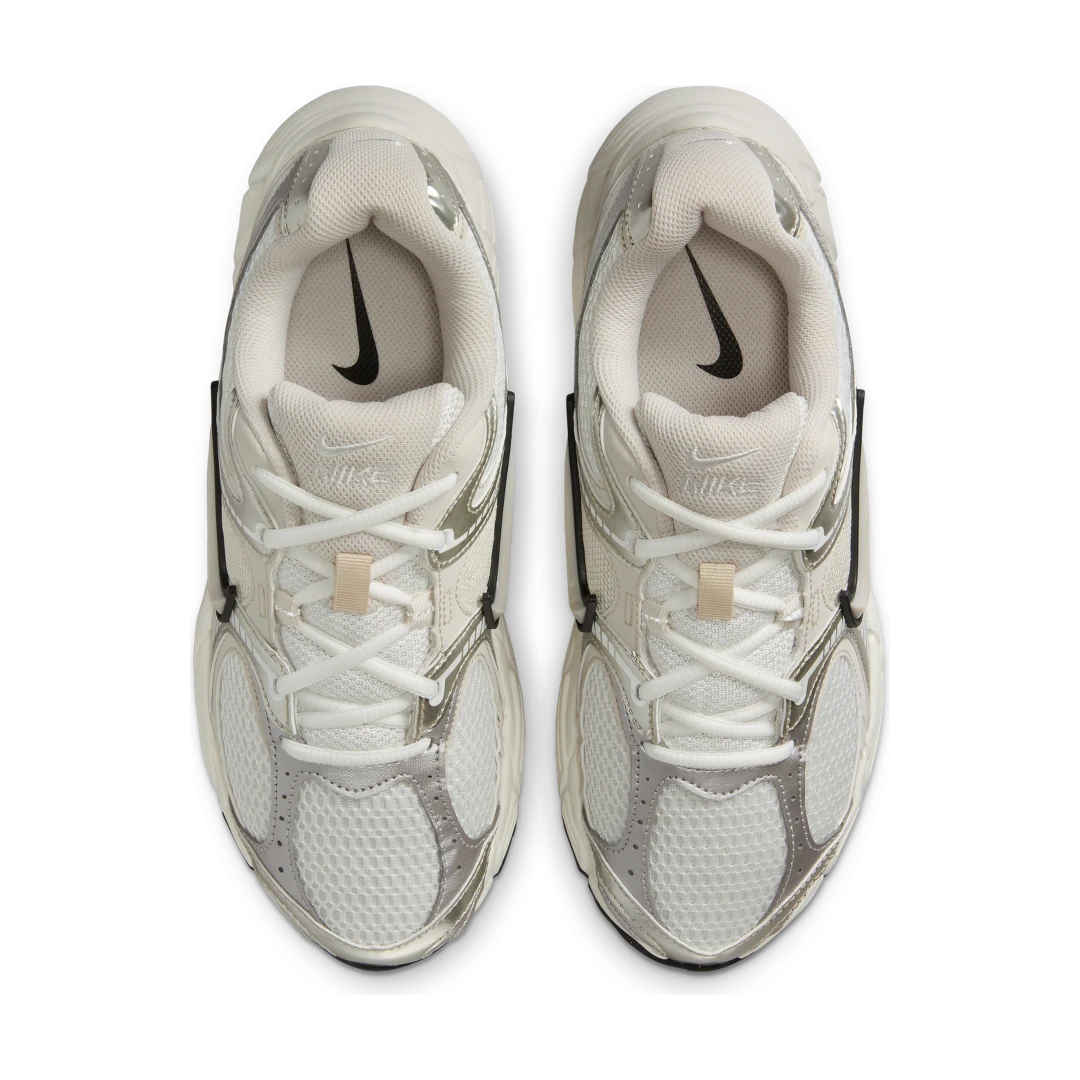Nike V5 RNR Sail Light Orewood Brown, Summit White/Sail/Black/Light Orewood Brown (HQ7901-104)