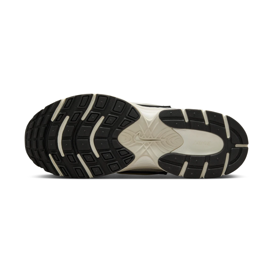 Nike V5 RNR Sail Light Orewood Brown, Summit White/Sail/Black/Light Orewood Brown (HQ7901-104)