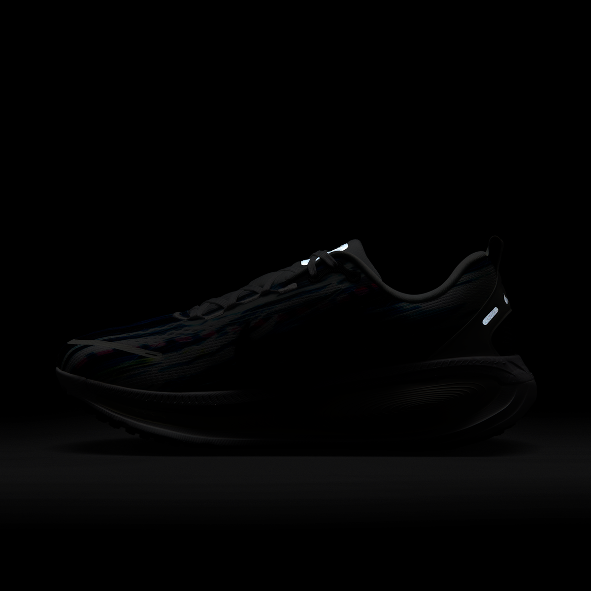 Nike Vomero 18 SE Light Trails