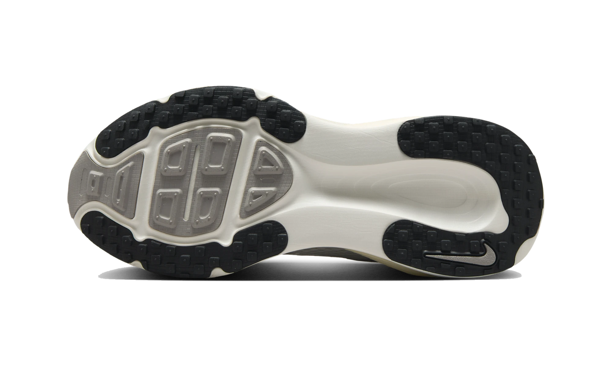 Nike Vomero 18 Summit White Coconut Milk