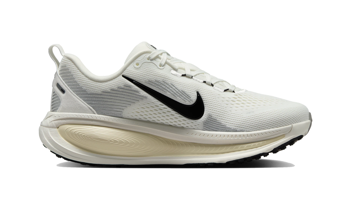 Nike Vomero 18 Summit White Coconut Milk