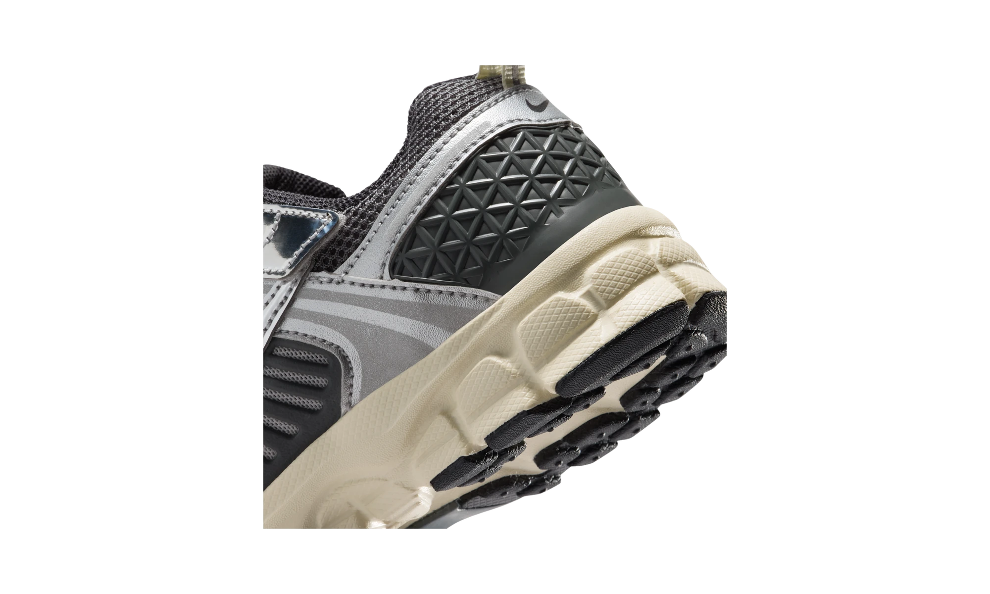 Nike Vomero 5 Iron Grey Coconut Milk Chrome (PS)