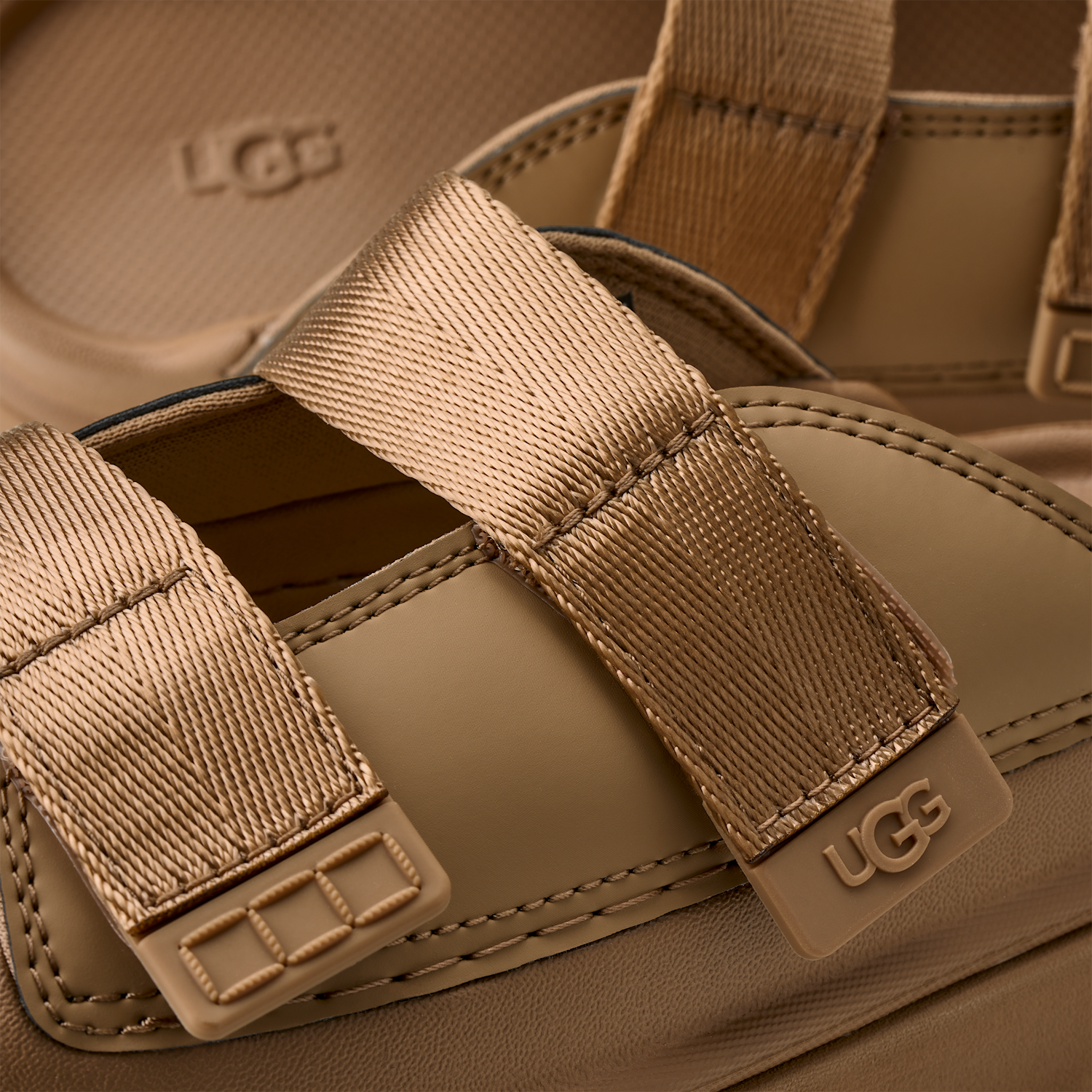 UGG GoldenGlow Slide Dark Sand (Kids), Dark Sand (1166513K-DND)