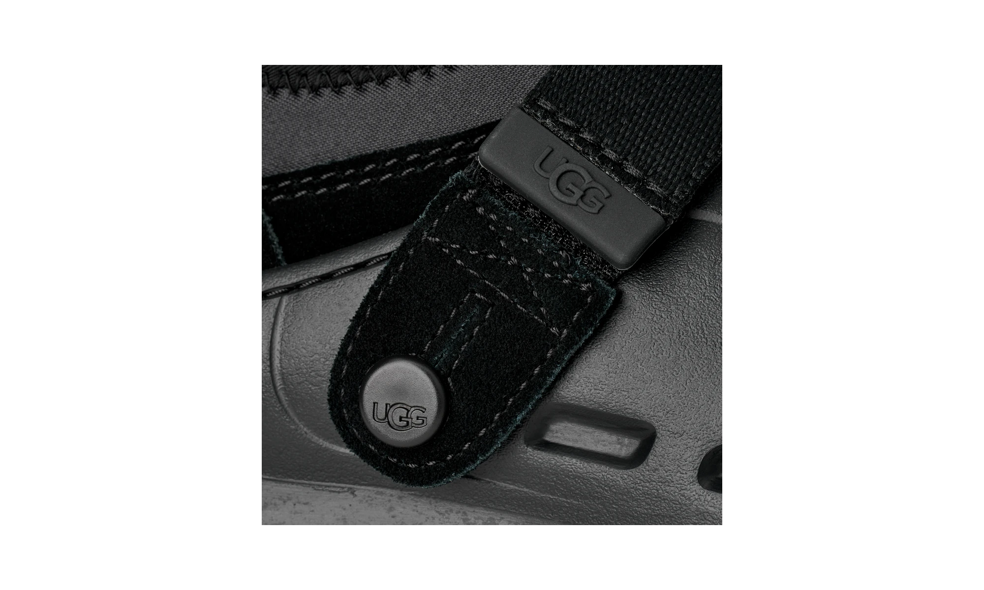 UGG PeakMod Lowcut Black