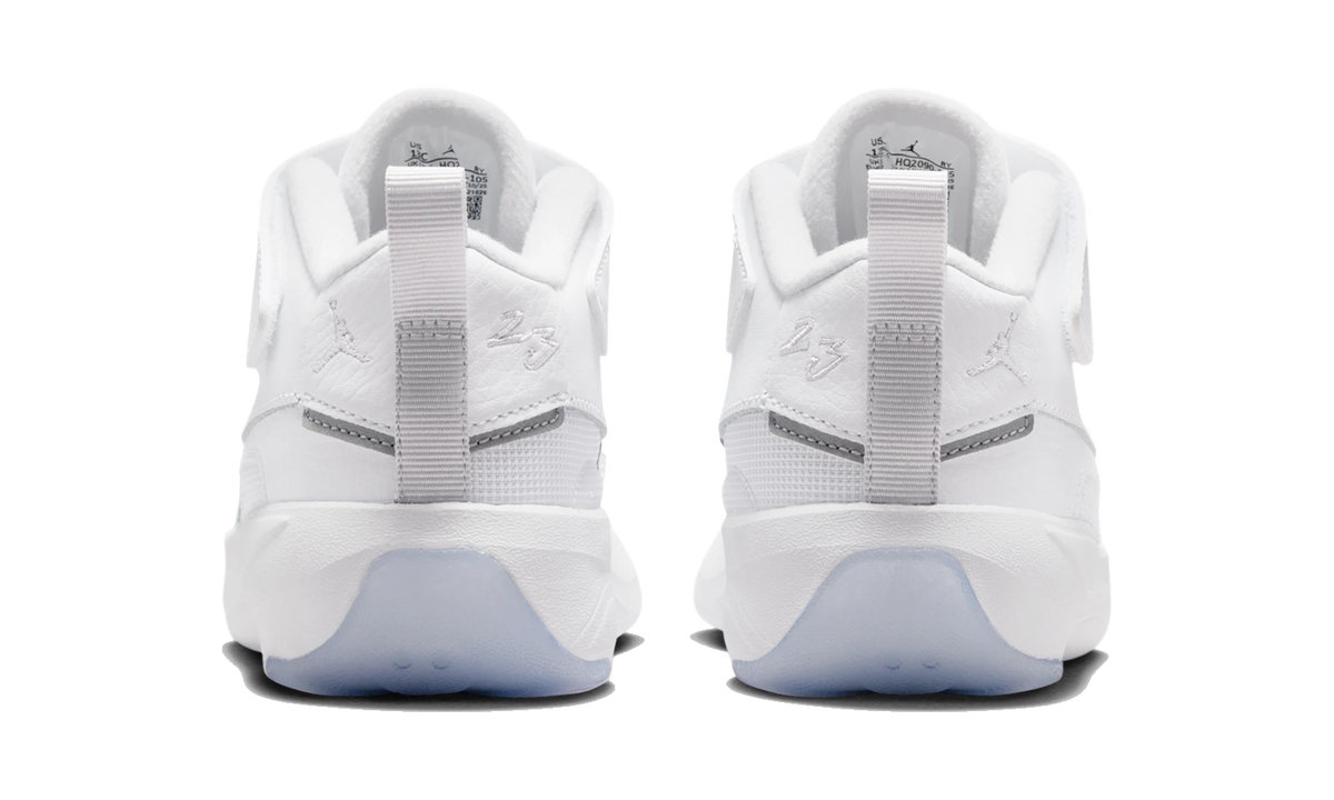 Air Jordan Max Aura 7 White/Vast Grey