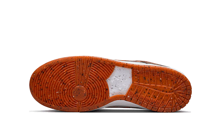 Nike SB Dunk Low Crushed D.C. (Special Box), Olive Grey/Mantra Orange/Rattan (DH7782-001)