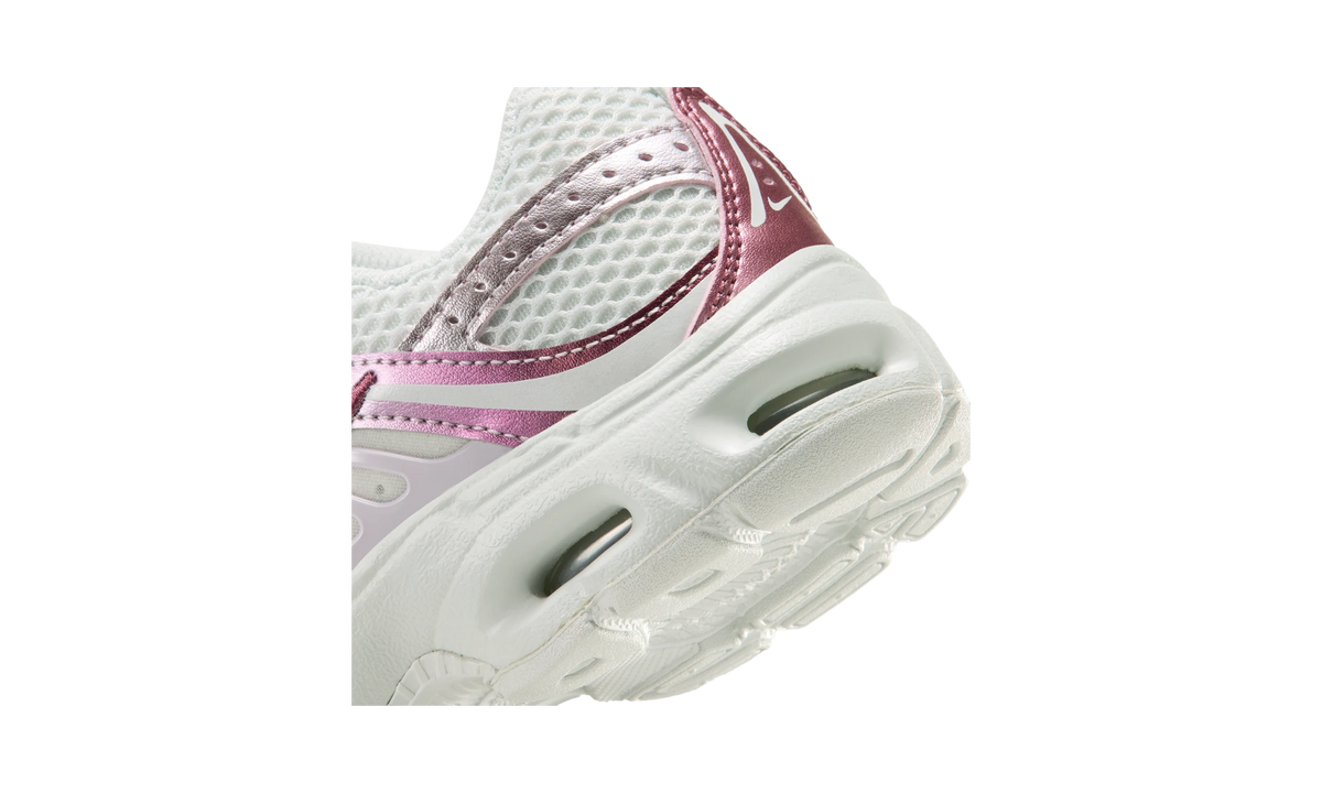 Nike Air Max Moto 2K Off-White/Metallic Silver/Mystic Dates/Bleached Lilac