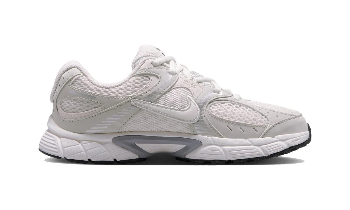 Nike V5 RNR Phantom/Light Bone/Light Smoke Grey/Sail