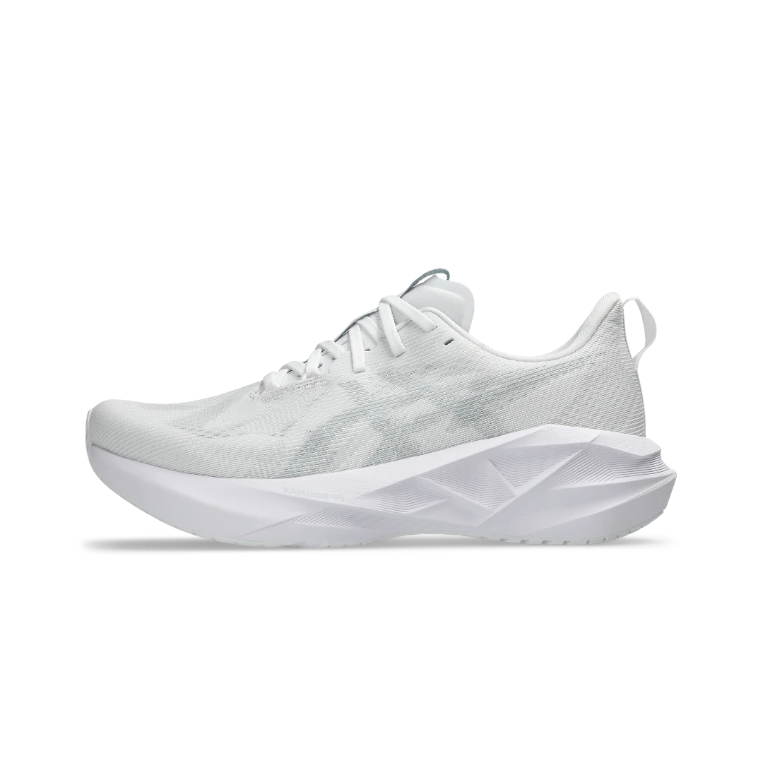 ASICS Novablast 5 White Piedmont Grey, White/Piedmont Grey (1011B974-100)