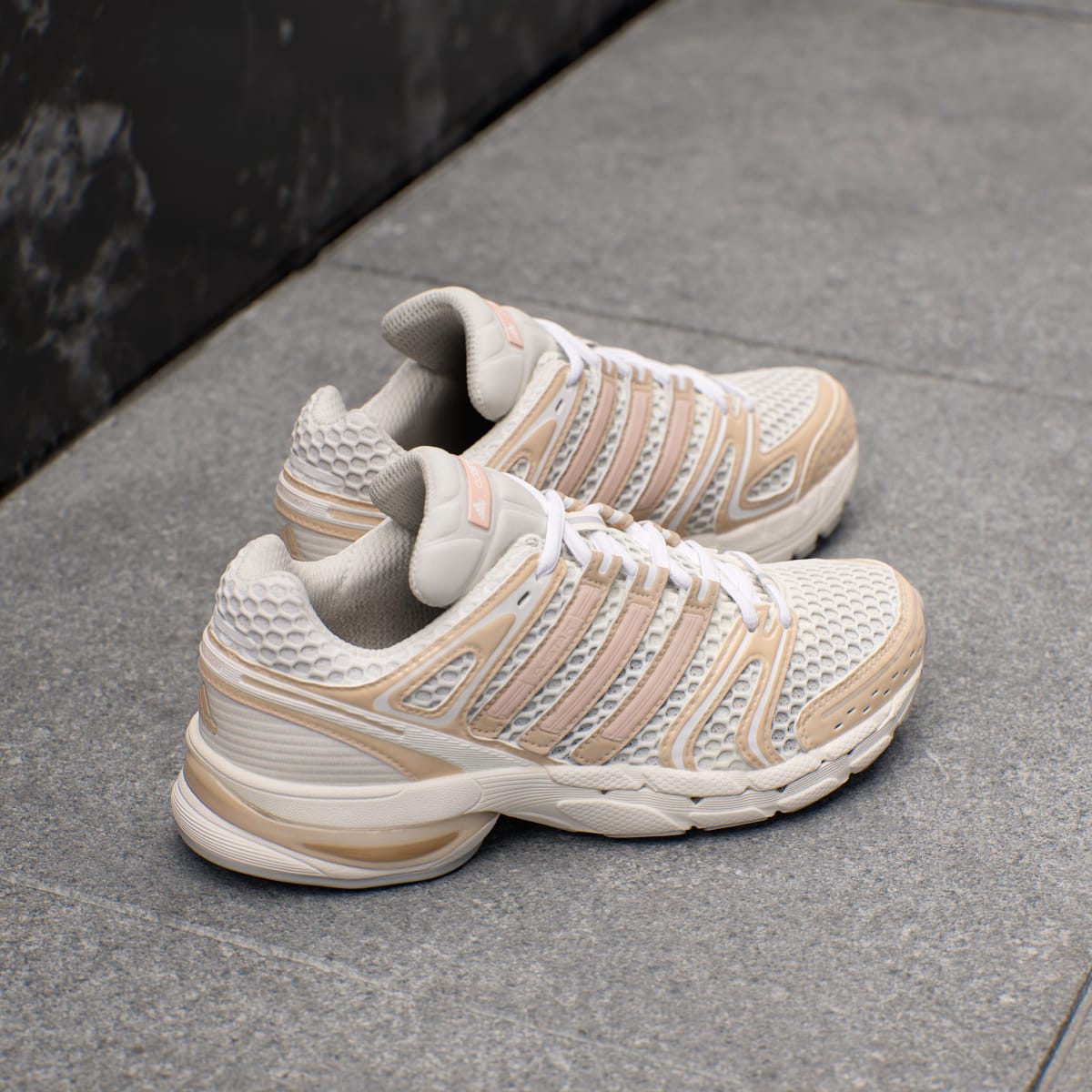 Adidas Adistar Control 5 Off White Beige