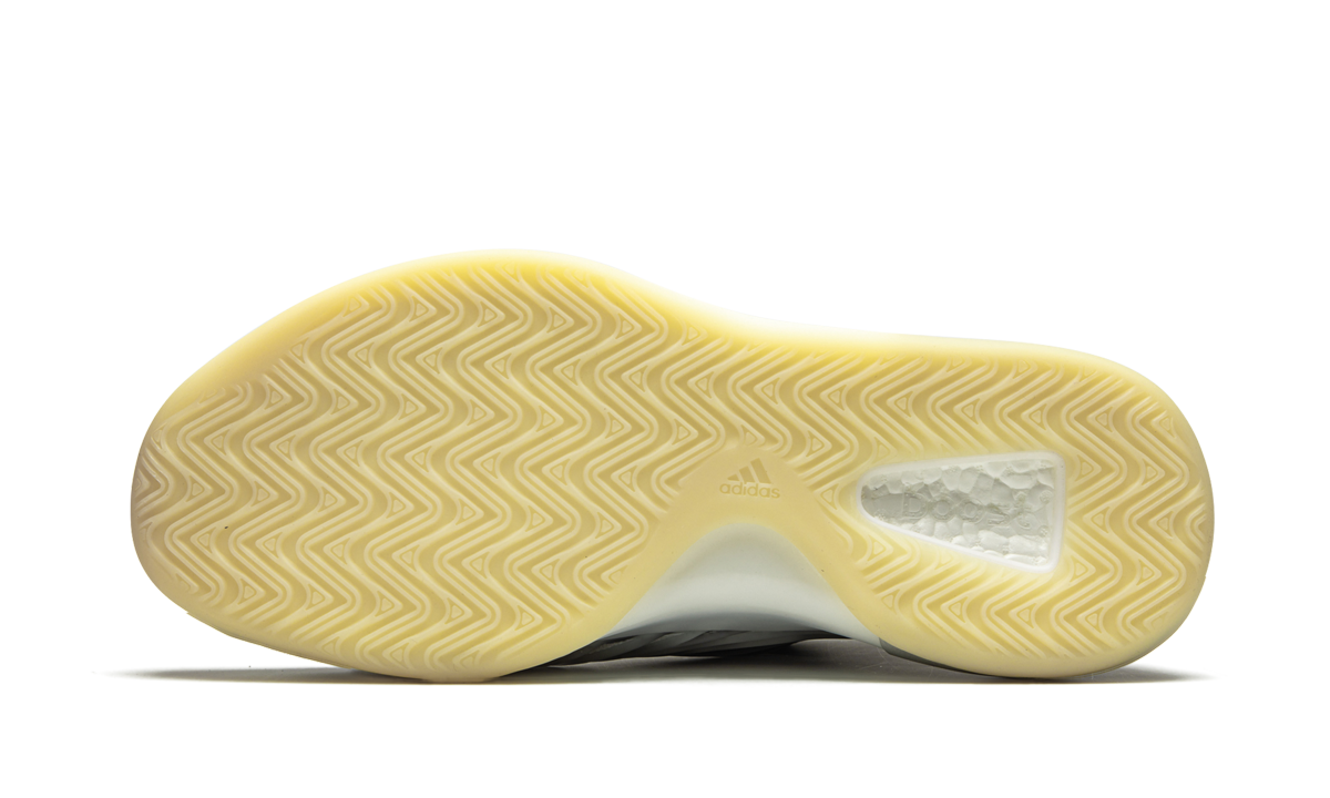 Adidas YZY QNTM BSKTBL (Performance Basketball Model)