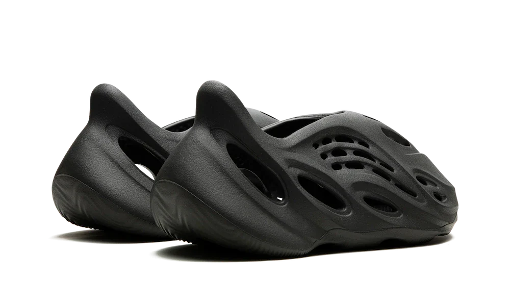 Adidas Yeezy Foam RNR Carbon, Carbon/Carbon/Carbon (IG5349)