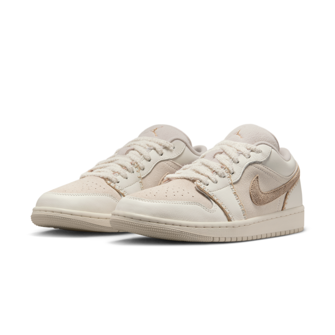Air Jordan 1 Low SE Cozy Girl, Light Orewood Brown/Hemp/Sail (HV4268-120)