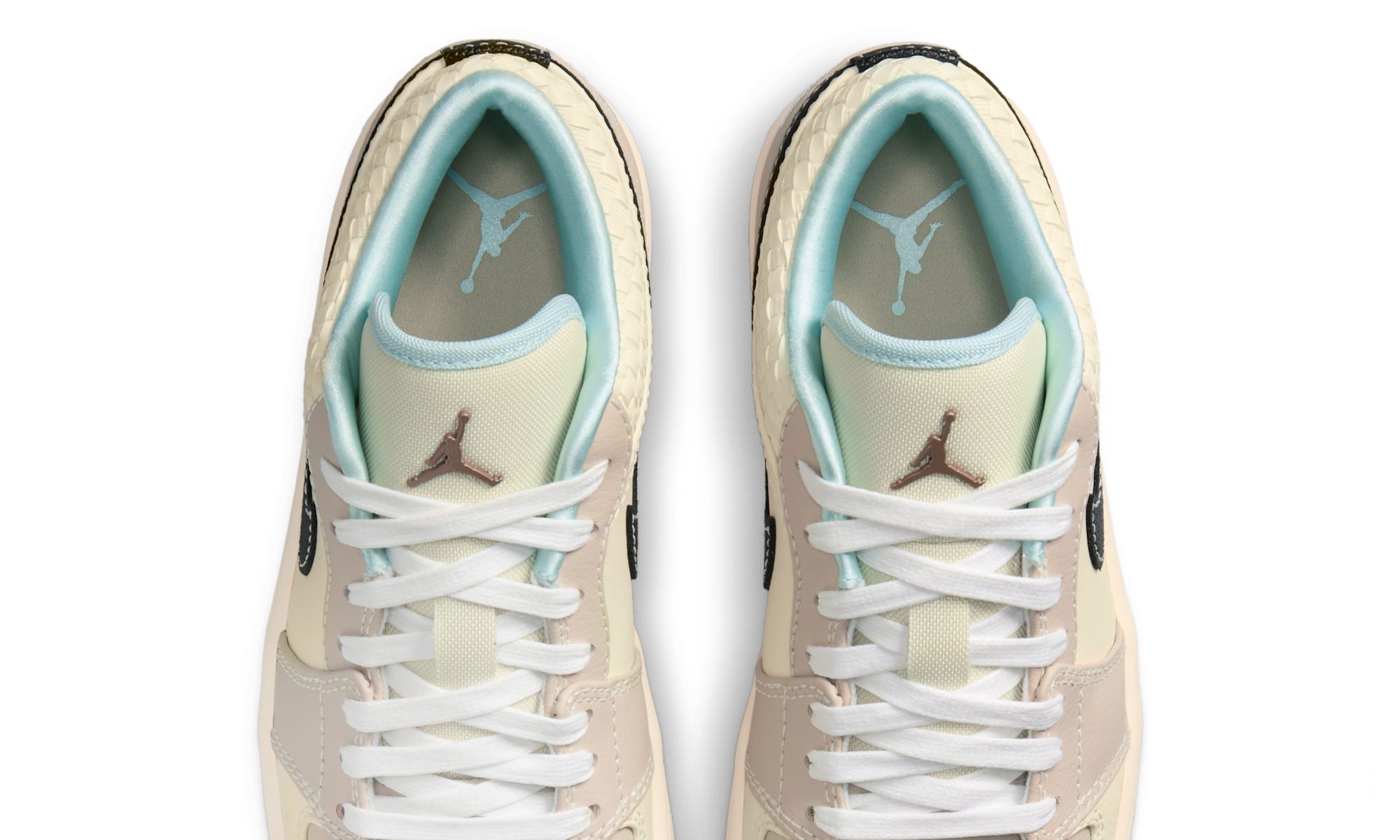 Air Jordan 1 Low SE Sanddrift Glacier Blue