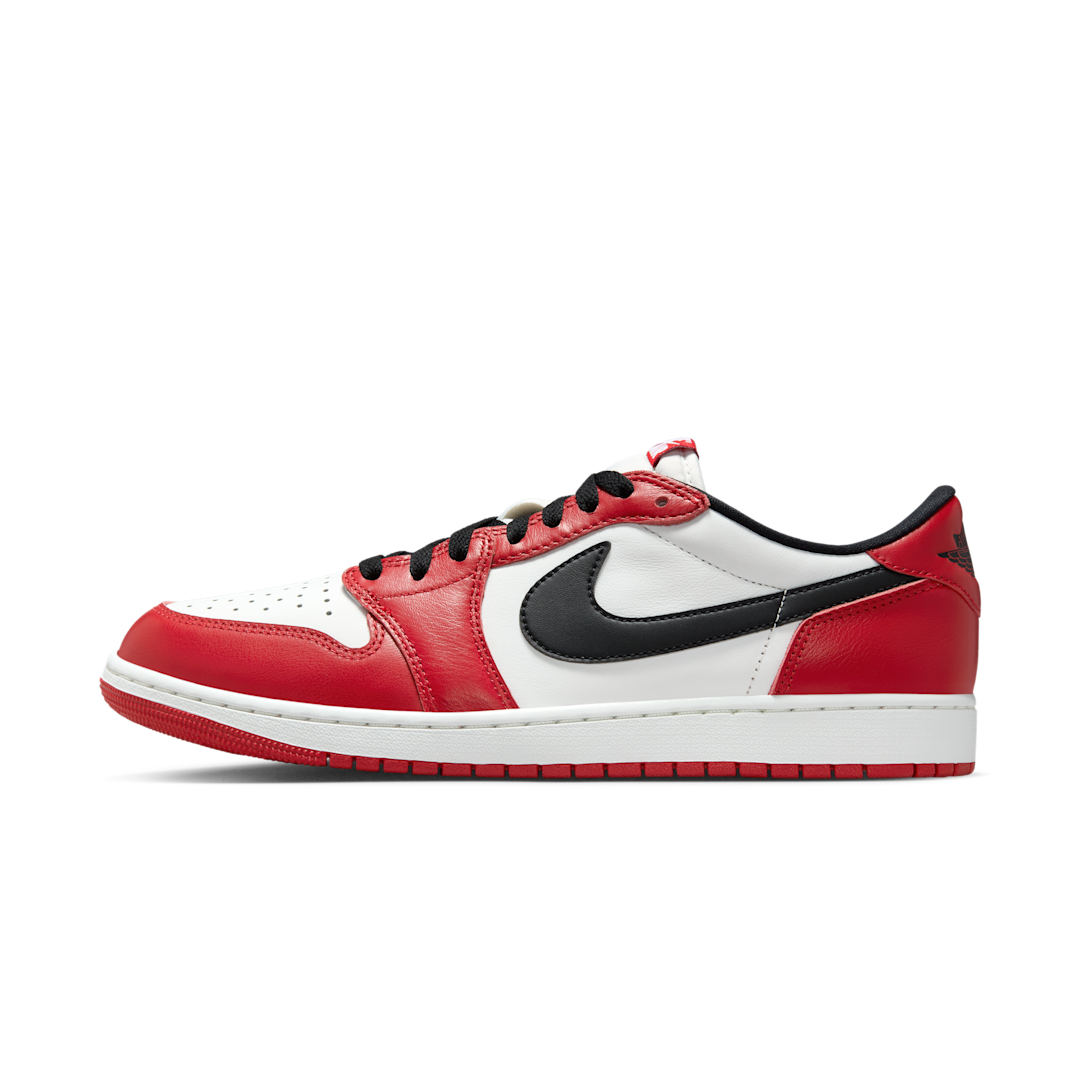 Air Jordan 1 Retro Low OG Chicago (2025), Varsity Red/Black/Summit White (HQ6998-600)