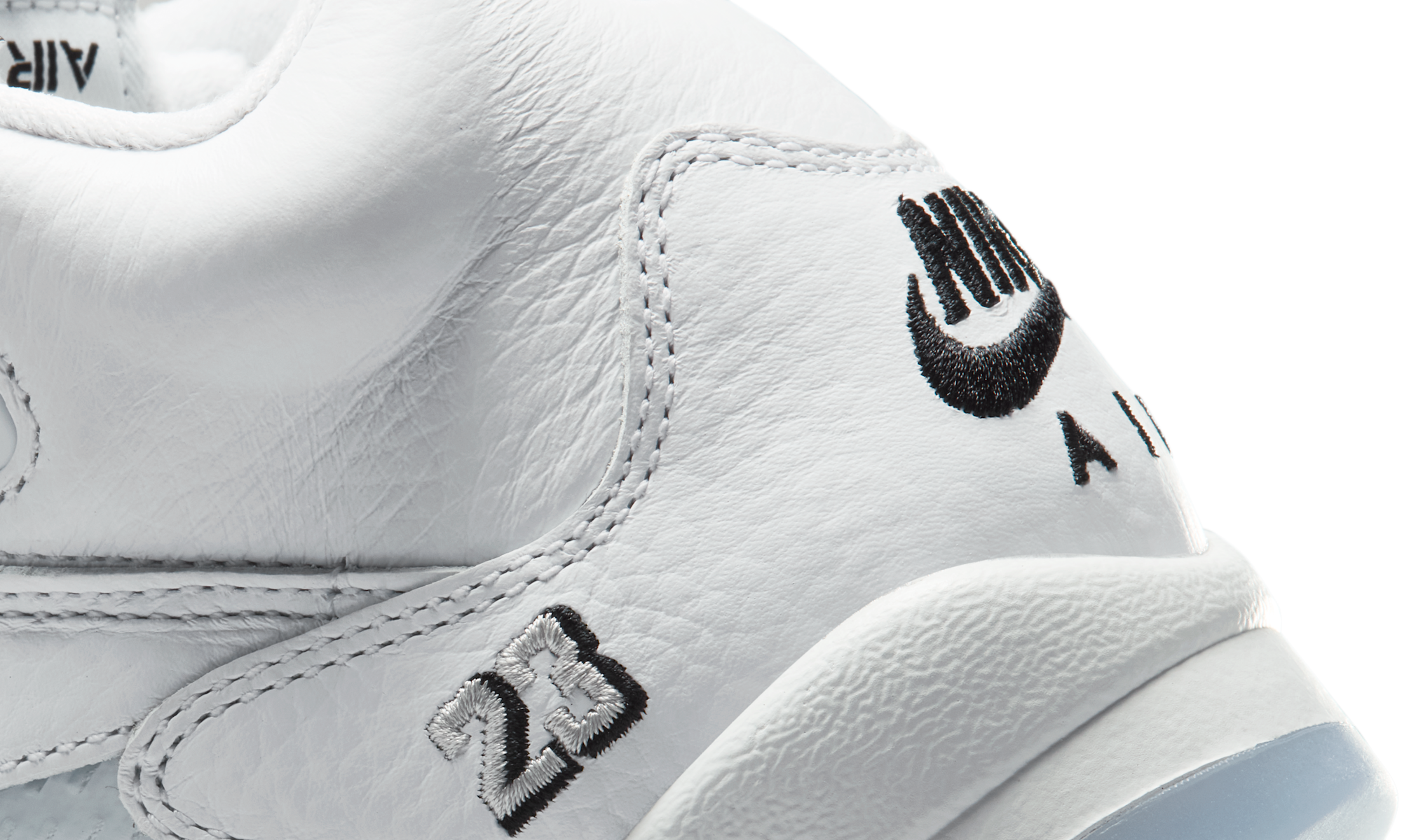 Air Jordan 5 Retro White Metallic (2026)
