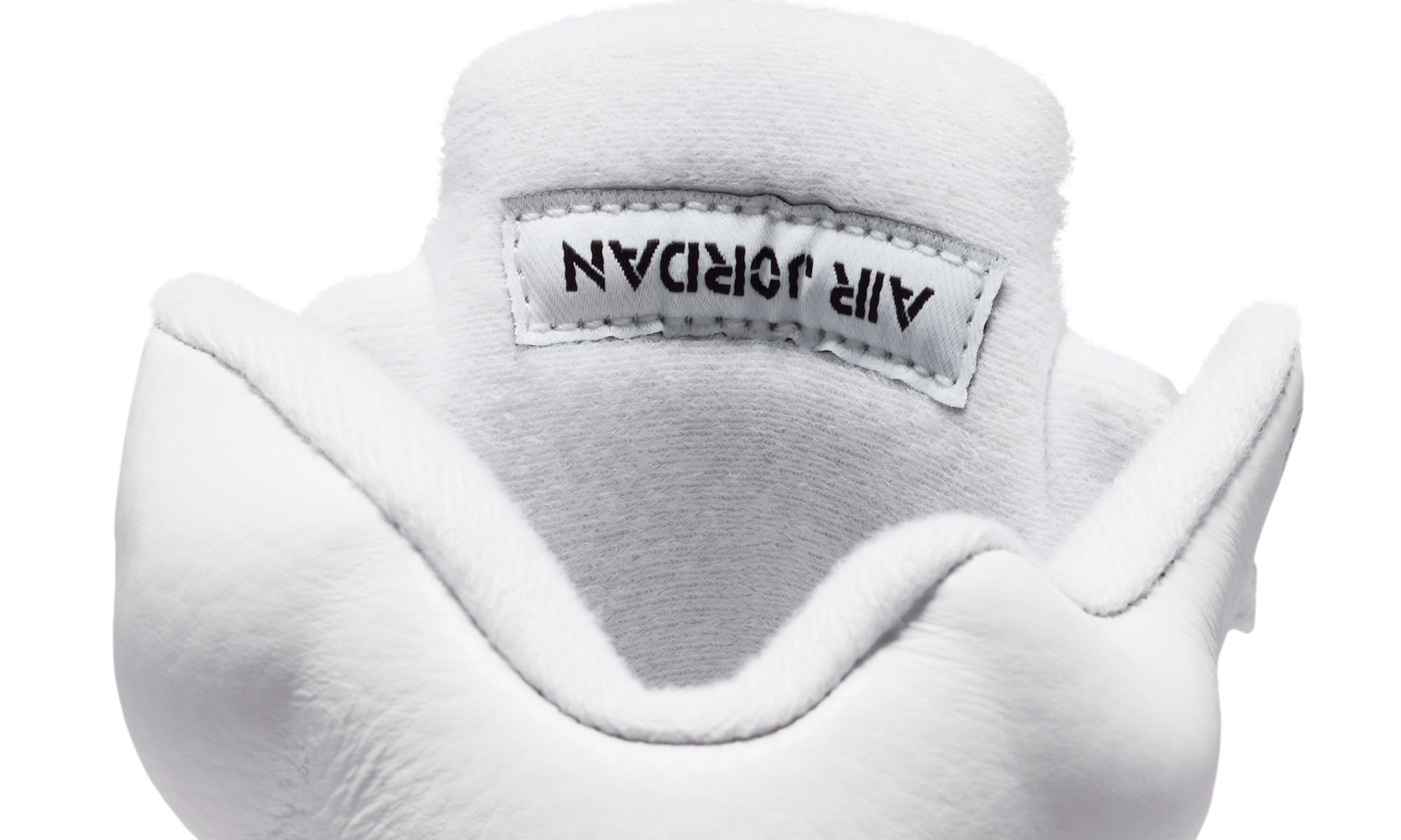 Air Jordan 5 Retro White Metallic (2026)