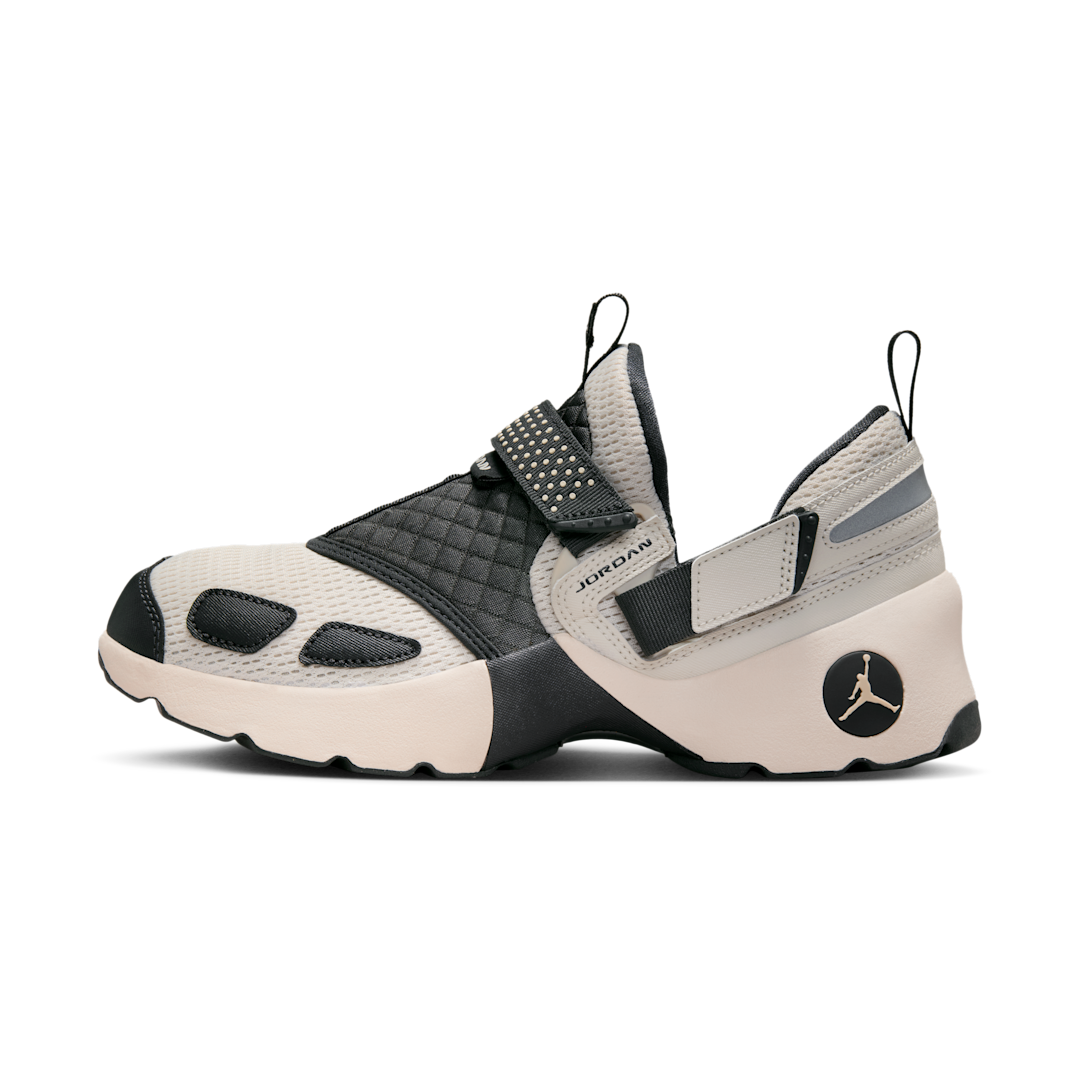 Air Jordan Trunner LX Light Orewood Brown, Light Orewood Brown/Black (HQ2164-102)