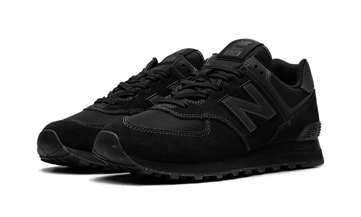 New Balance 574 Triple Black