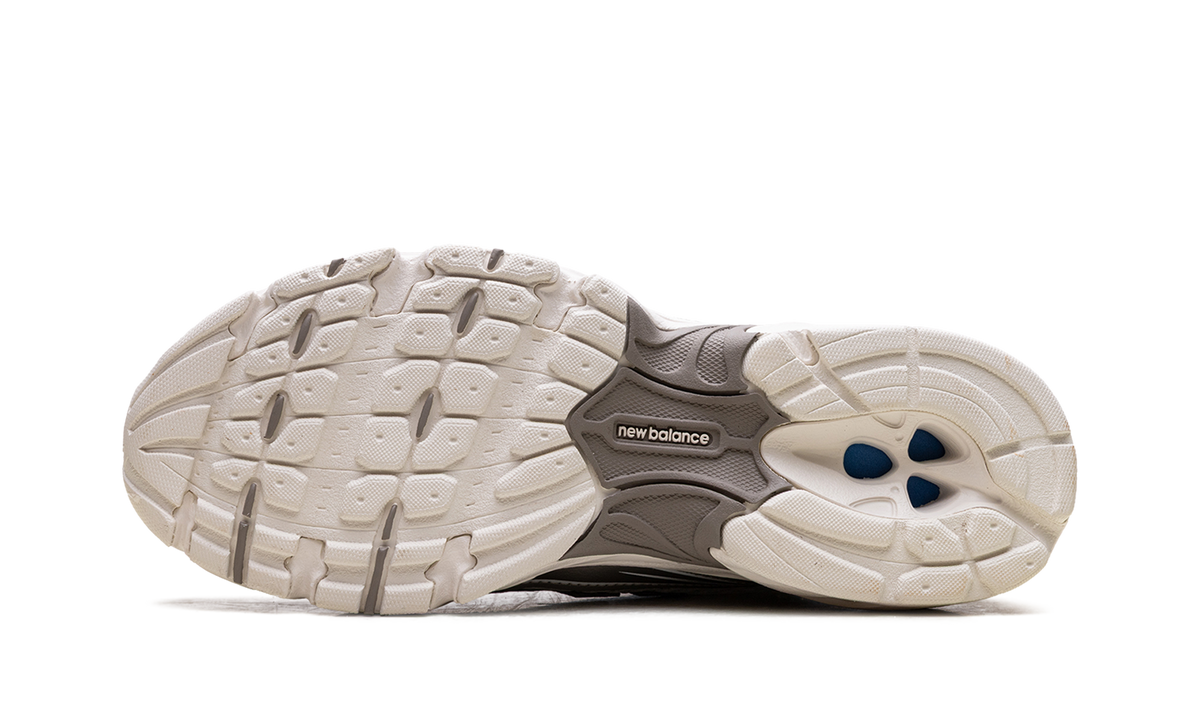 New Balance 740v2 Arid Stone
