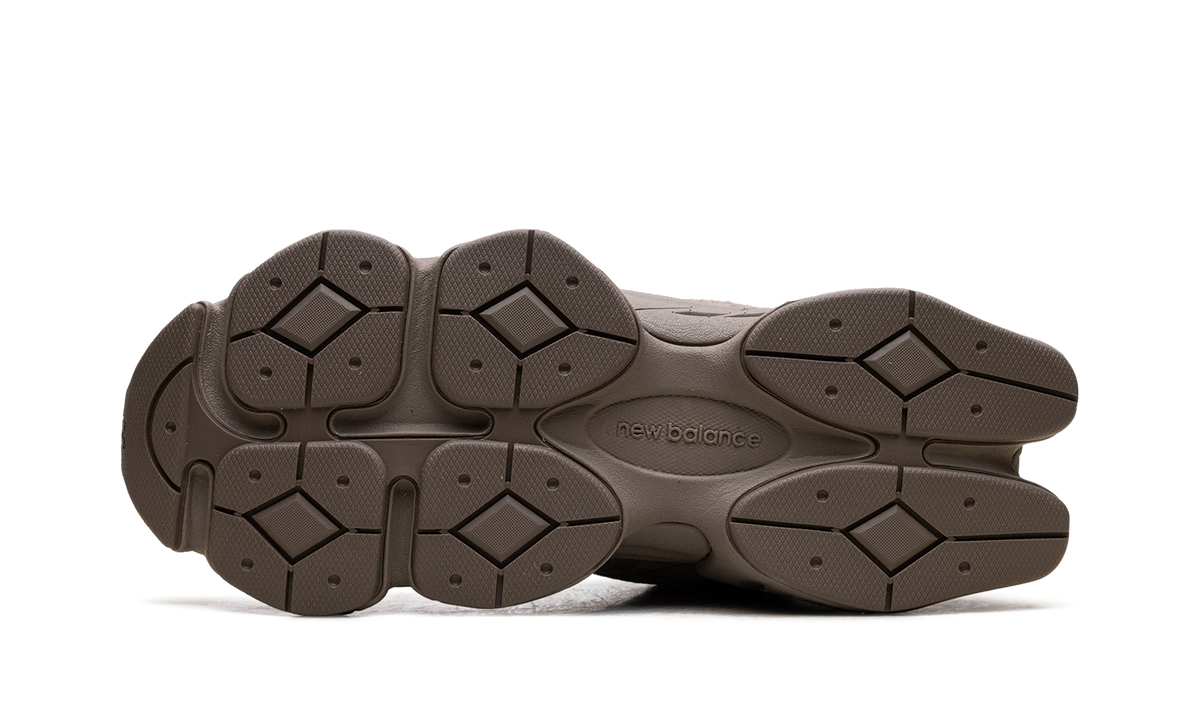 New Balance 9060 Chestnut