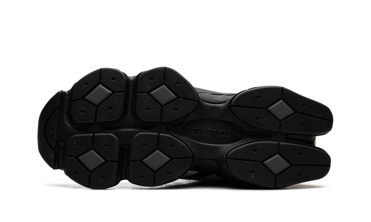 New Balance 9060 Off White Black