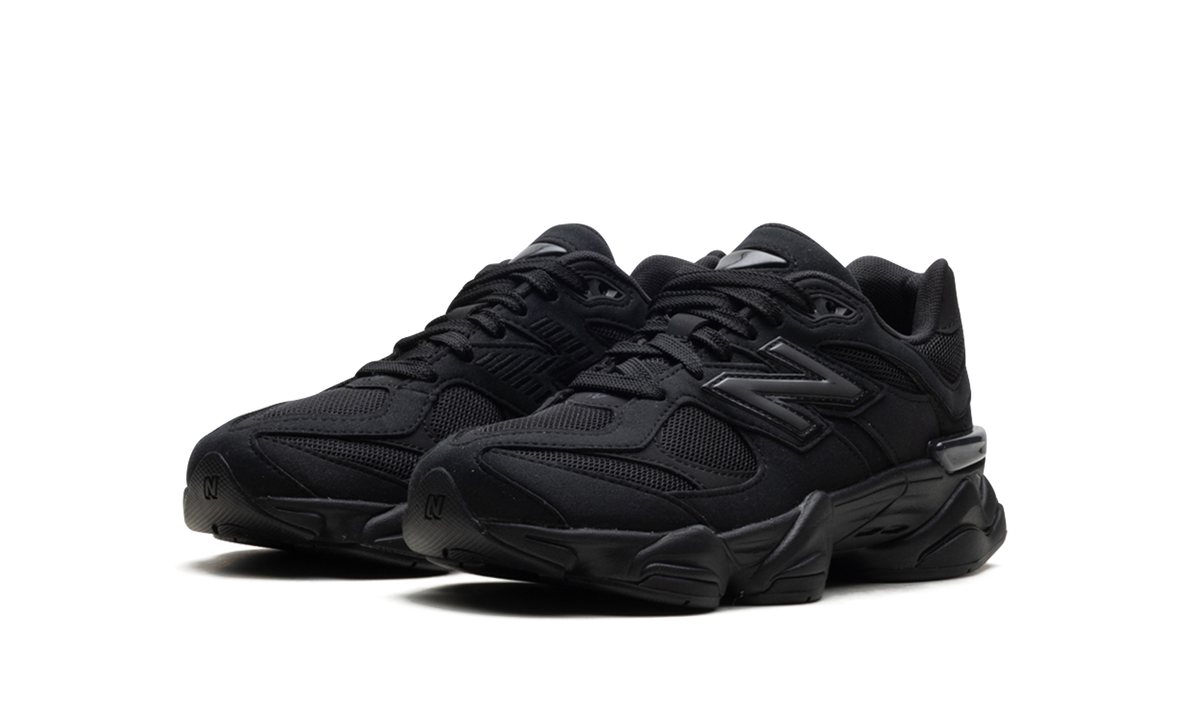 New Balance 9060 Triple Black