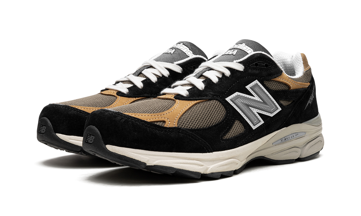 New Balance 990v3 MiUSA Black Tan