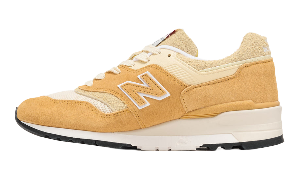 New Balance 997 MiUSA Dried Apricot Calcium