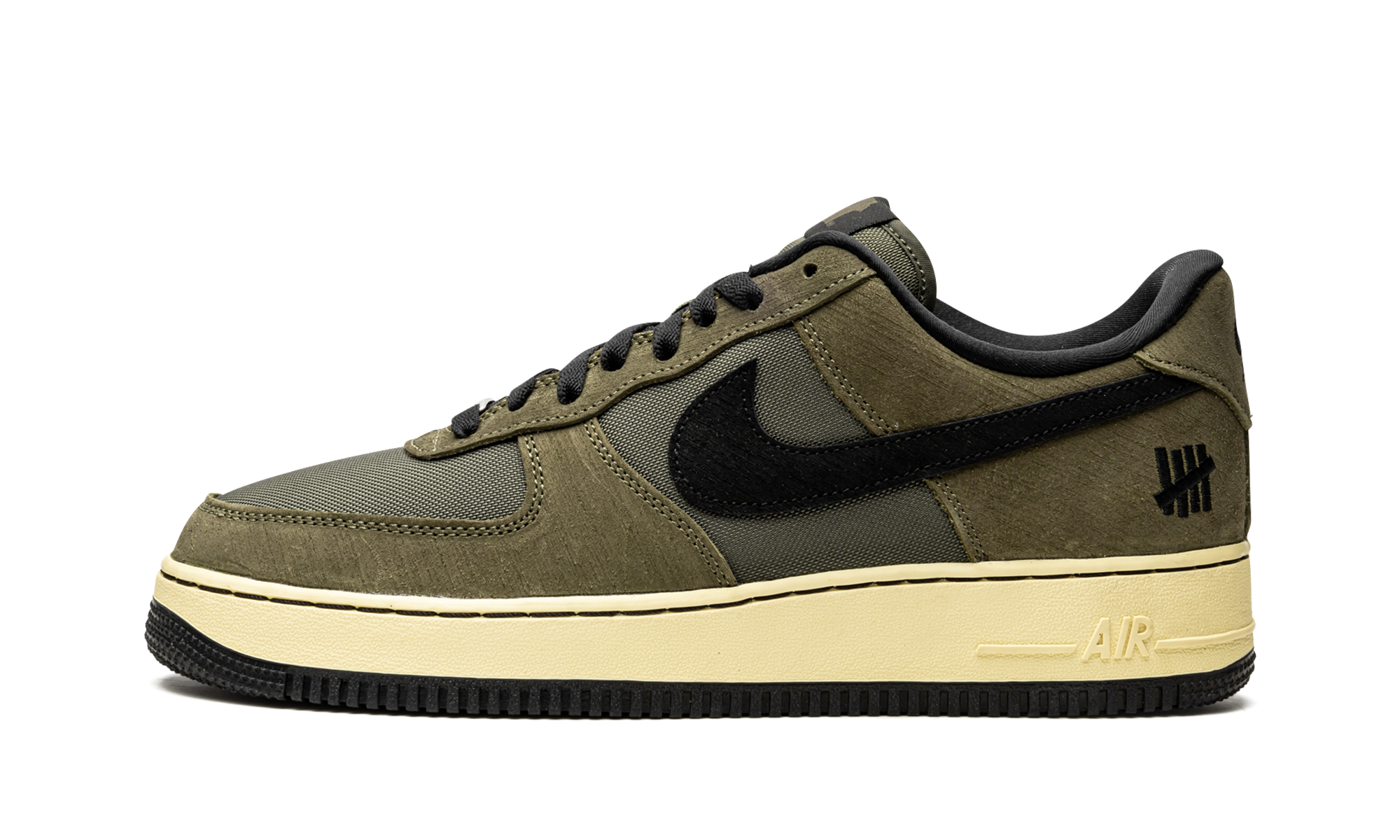 Nike Air Force 1 Low SP Undefeated Ballistic Dunk vs. AF1